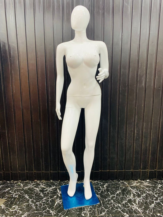 White Mannequins